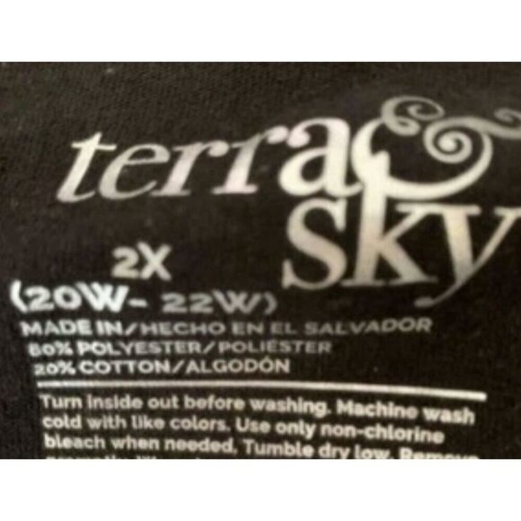 Terra & Sky +2X Black Equality Graphic Step Hem Ruched Sides Short Sleeve Tee - Picture 6 of 6